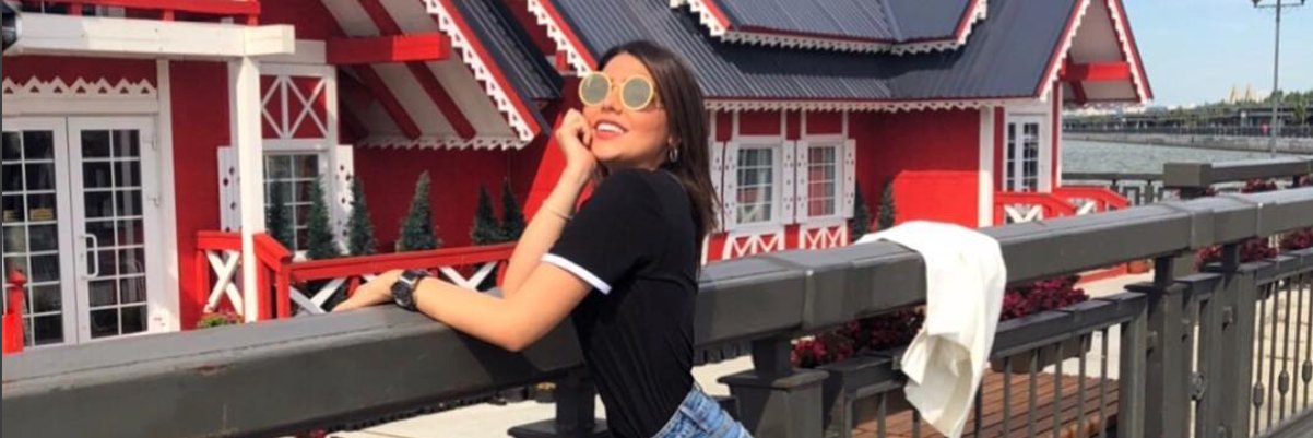 juanaval98's profile banner image