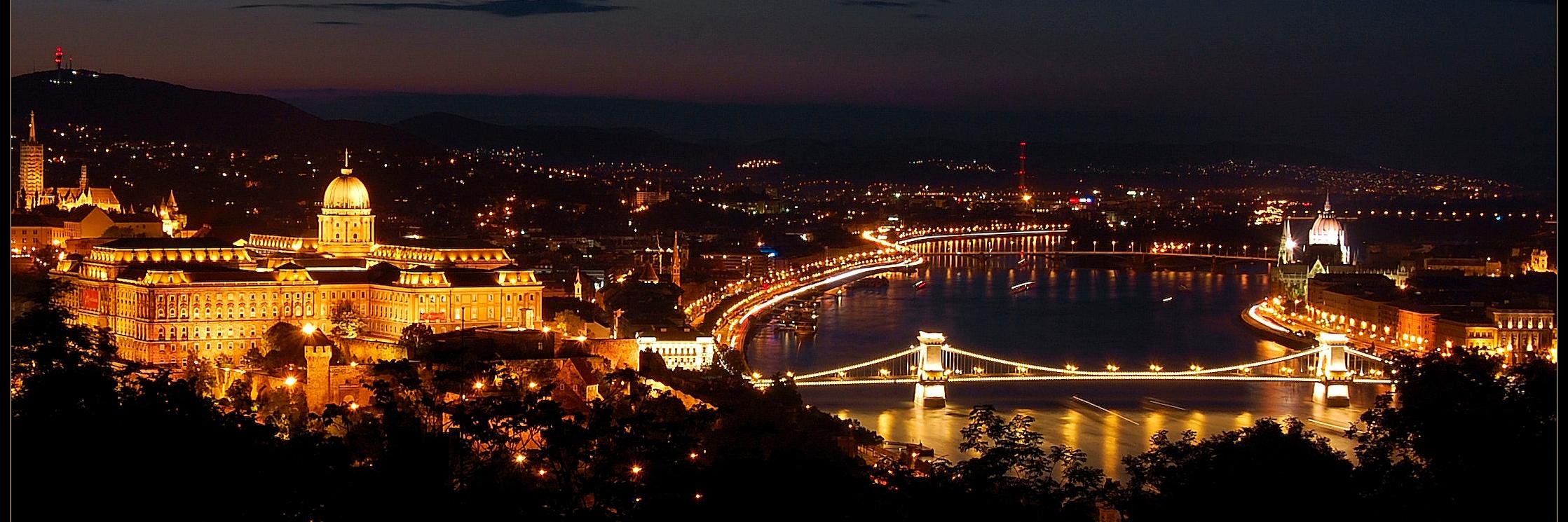 András Roós banner