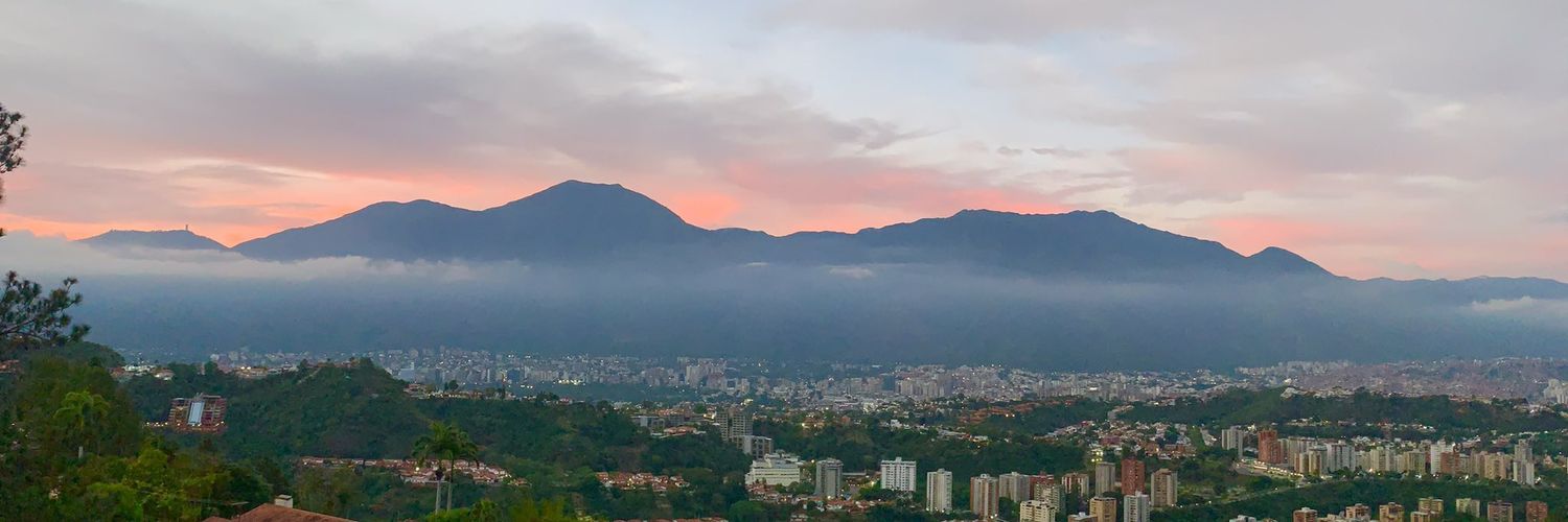 Mónica CM ن 🇻🇪 banner