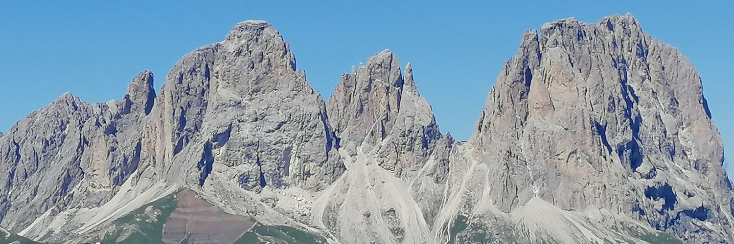 leocava's profile banner image