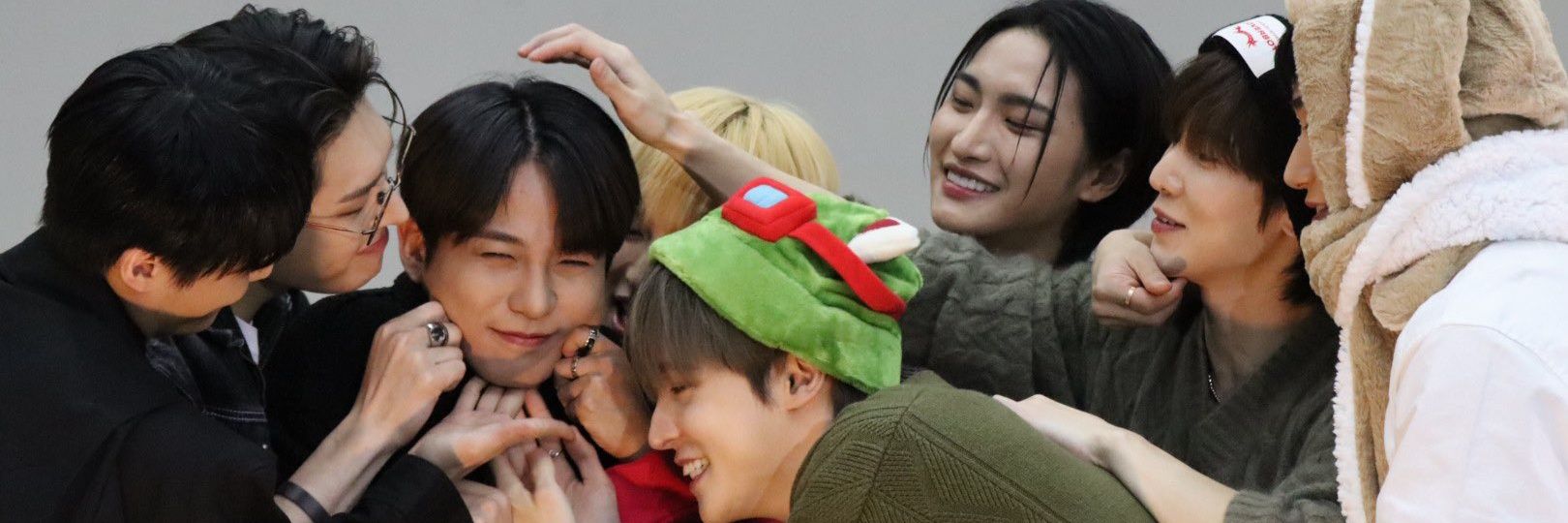 _siomaimnida's profile banner image