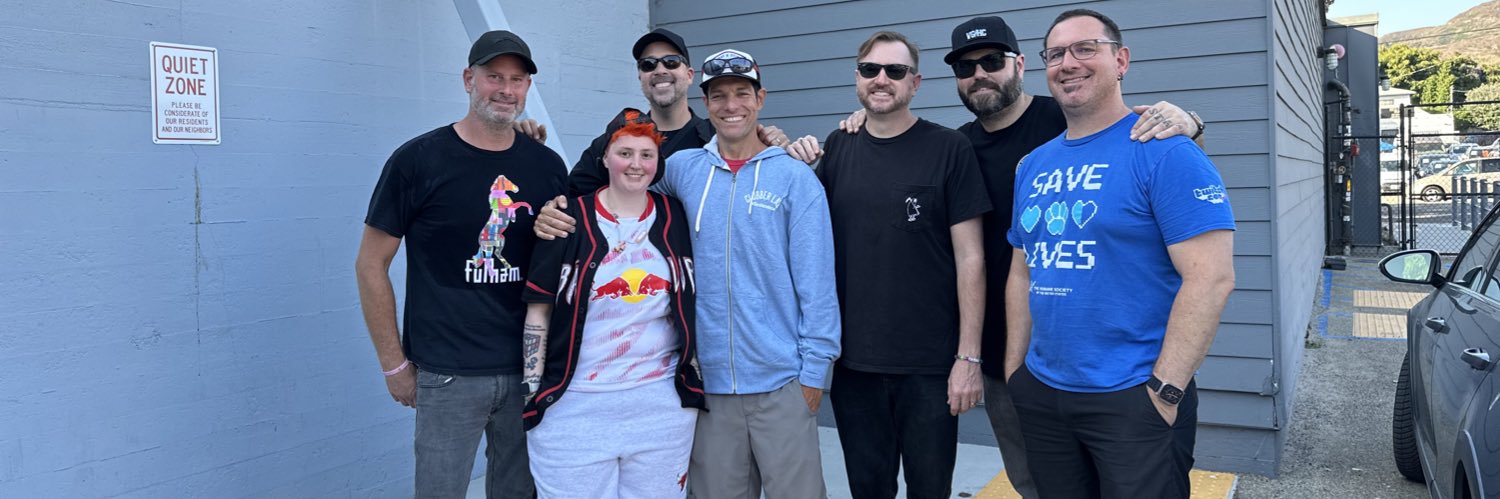 カエラ ・ リー banner