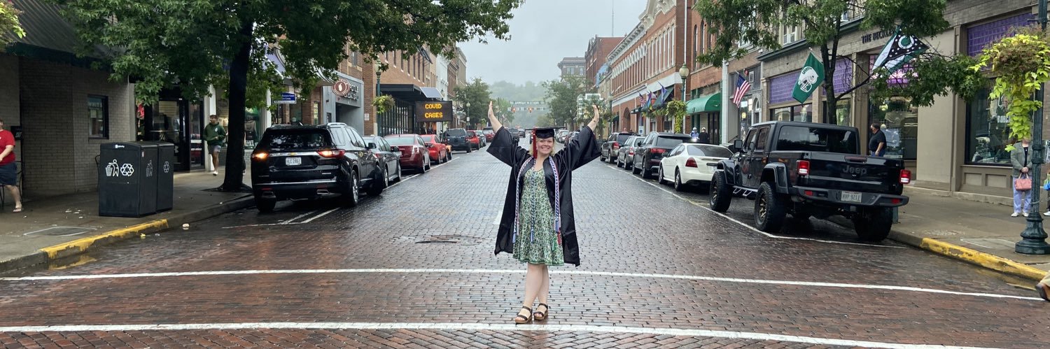 hannah_burrr's profile banner image