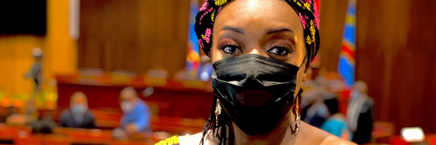 Lady Nadia Pay-Pay banner