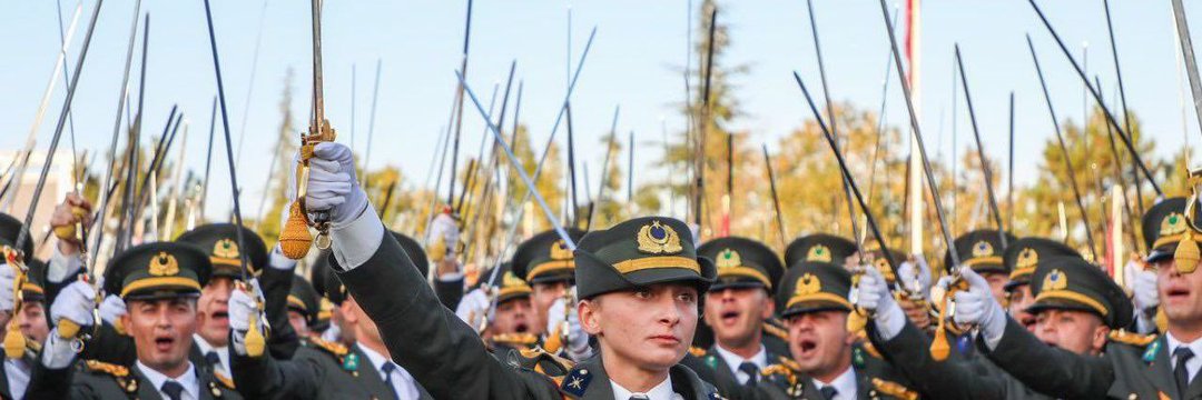 alimmutlu's profile banner image