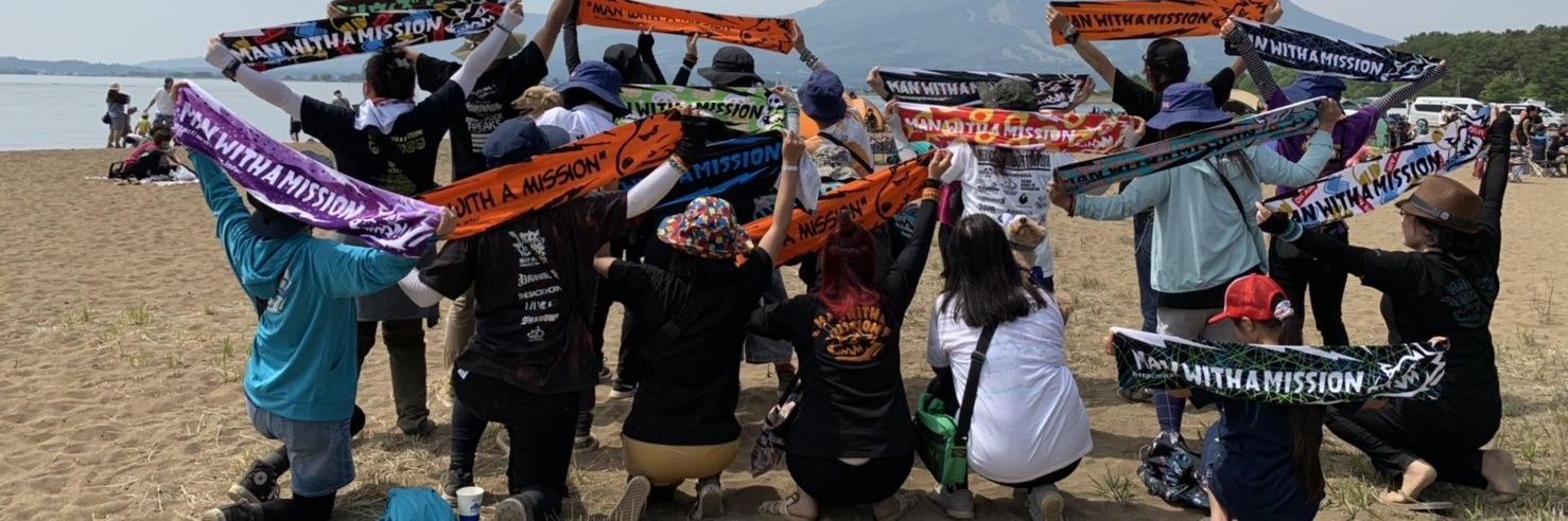 debunyaro's profile banner image