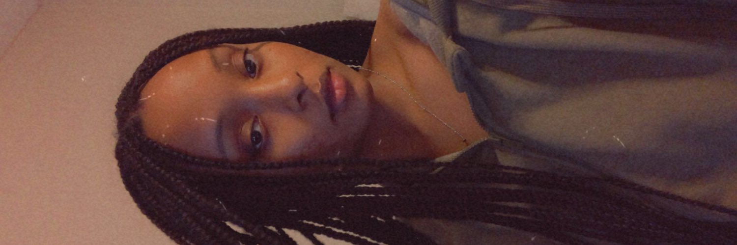 dlesi_'s profile banner image