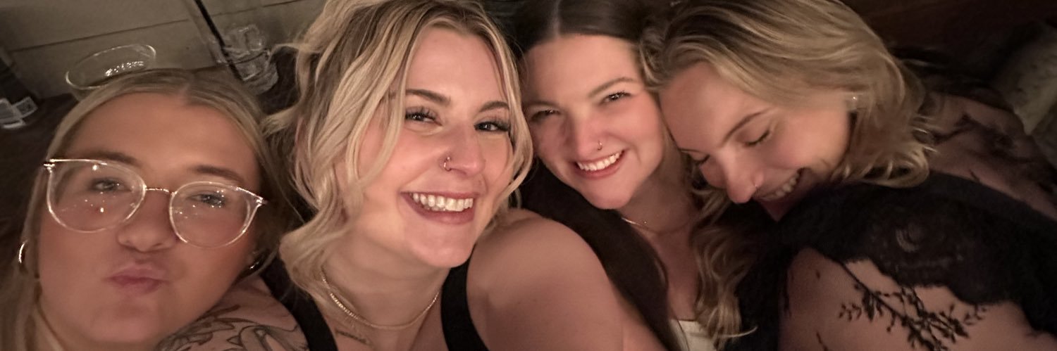 Carlee_Cole's profile banner image