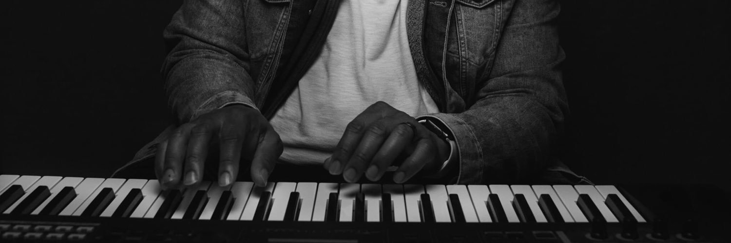 damonwils's profile banner image
