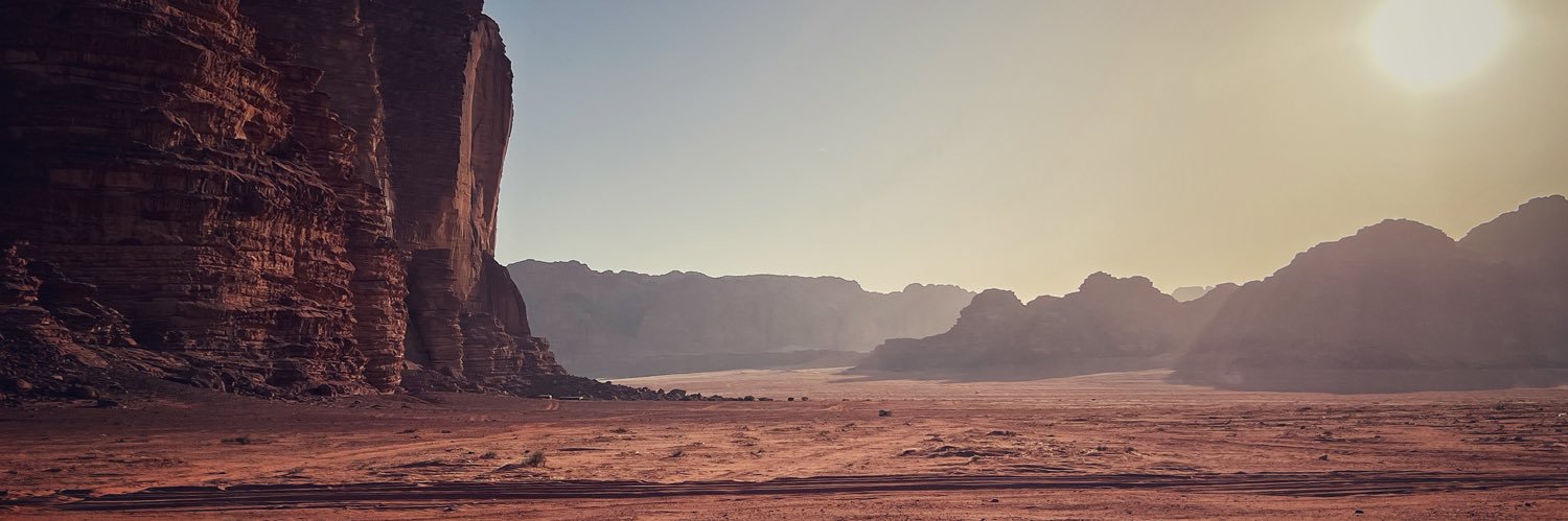 Λ Ν G R Υ Β Ξ Λེ R D banner