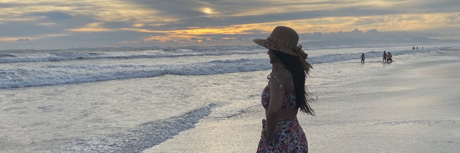 madeline17_C's profile banner image