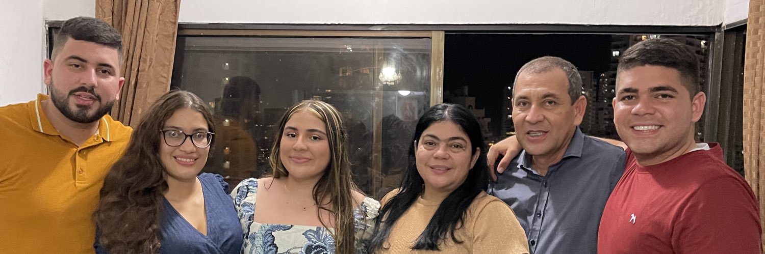 d_reales's profile banner image