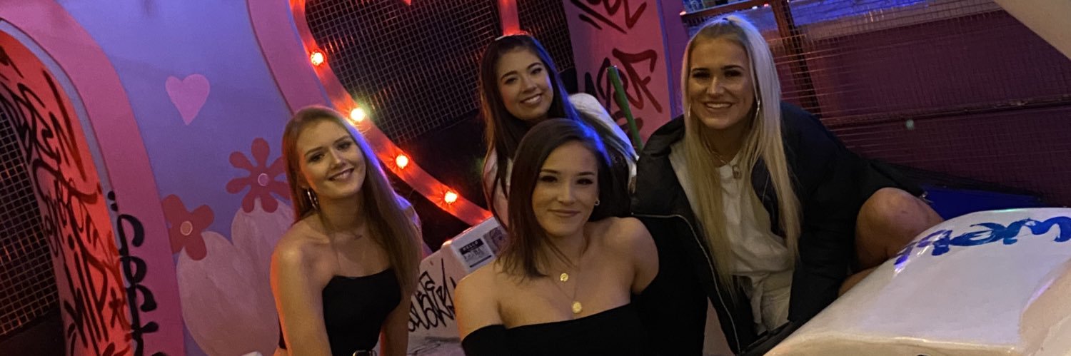 aliceesmith's profile banner image