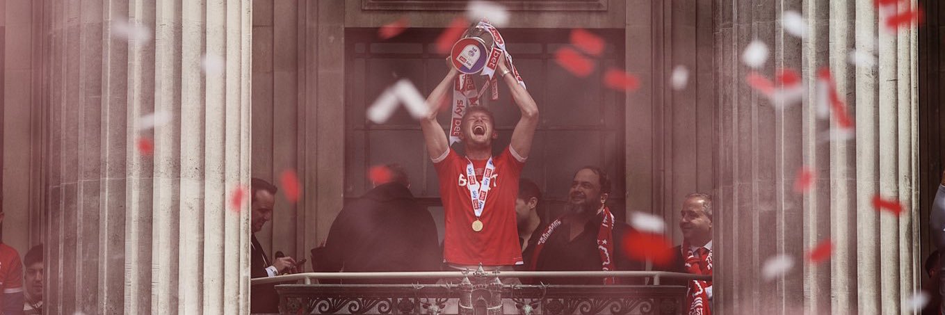 Debbie ❤️ 🇺🇦 banner