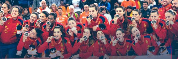 laragonzalez22 Profile Banner