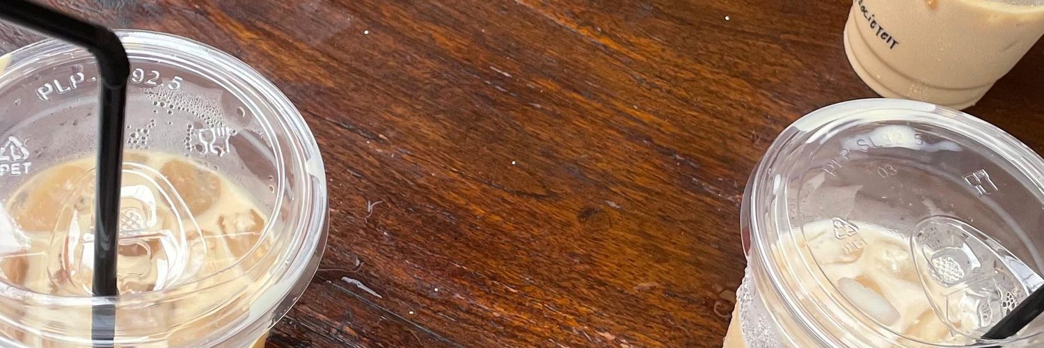 silviamay_'s profile banner image