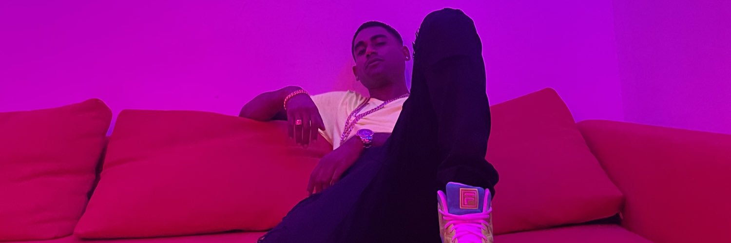 whatupkhng's profile banner image