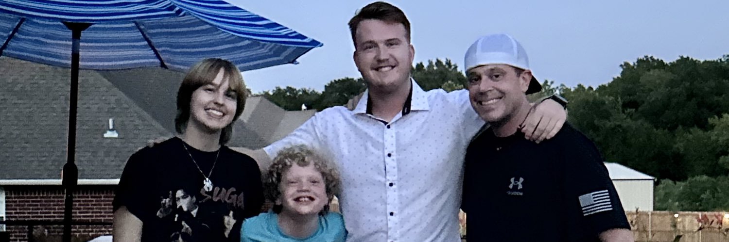 KellyLow20's profile banner image