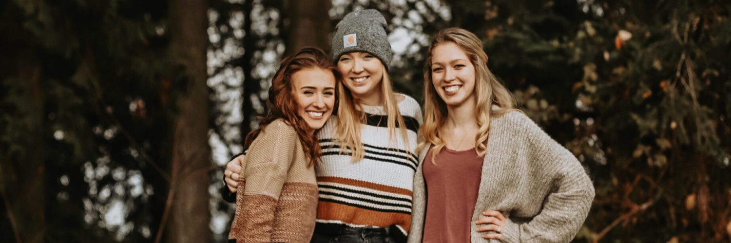 raeeethompson's profile banner image