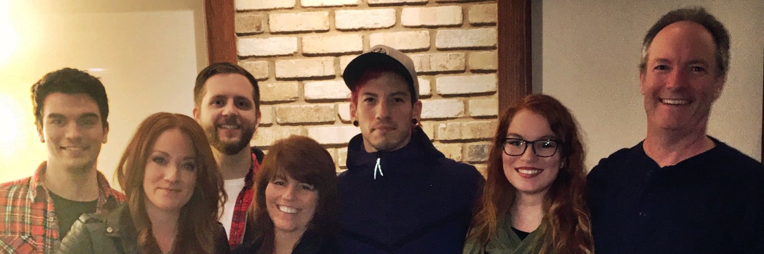 Momma Dun banner