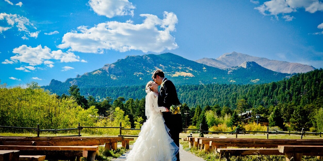 WildWeddings's profile banner image