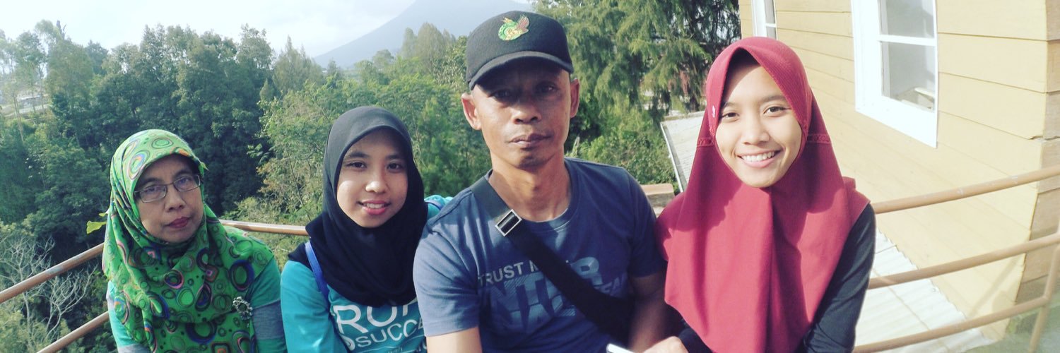 rinta_raa's profile banner image