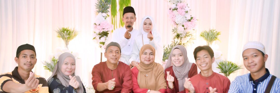 wansuzzana's profile banner image