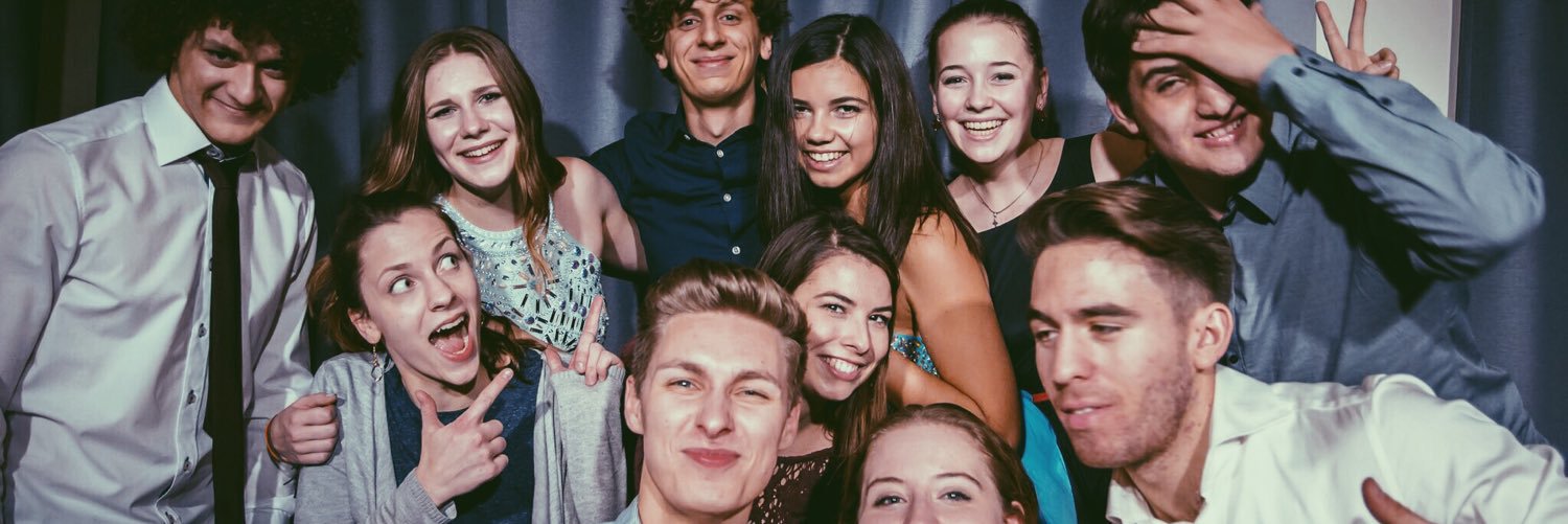 NeleSchikor's profile banner image