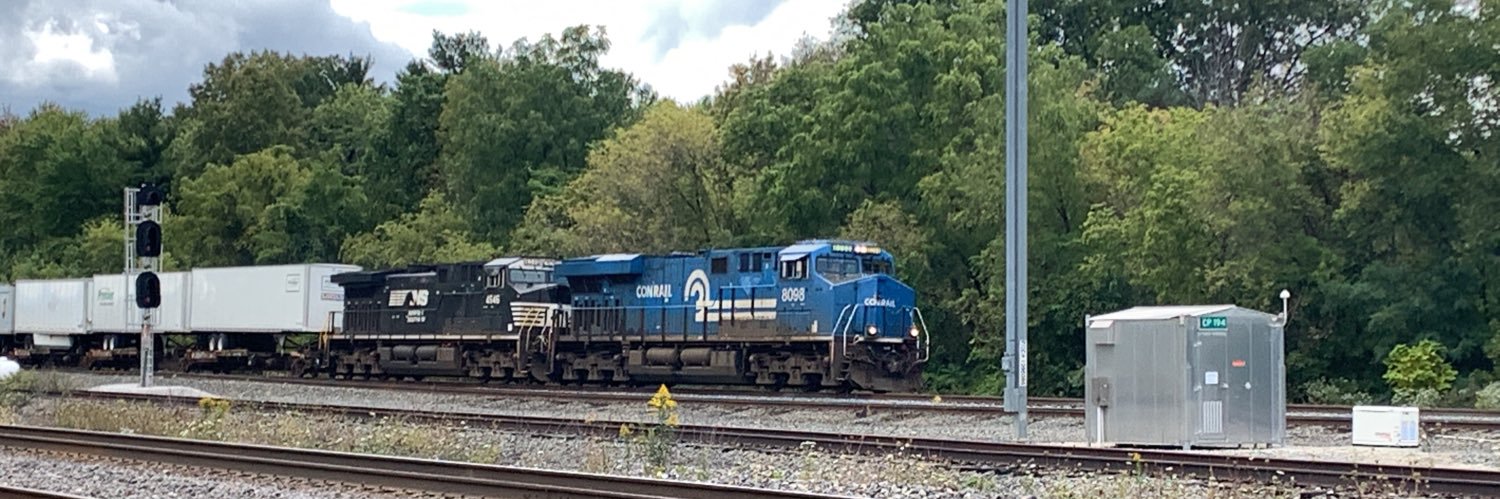 Javier Saavedra banner