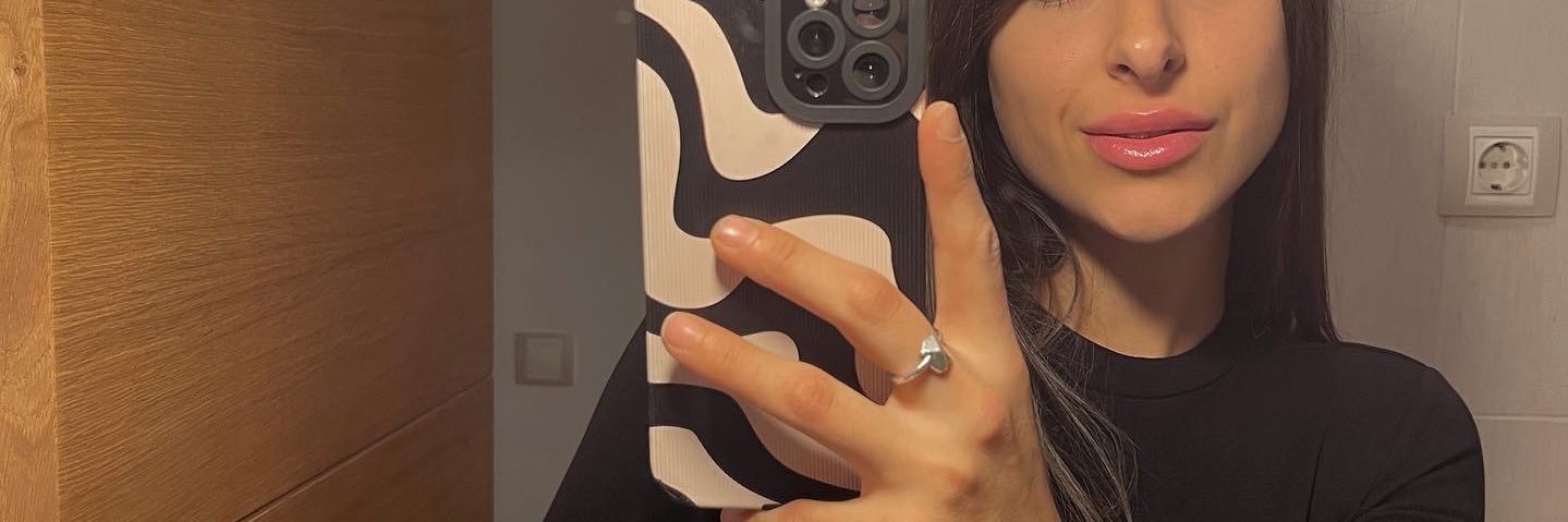 martaparedesj's profile banner image