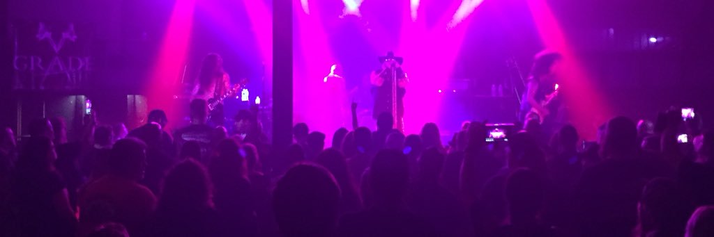 Piere's Official banner