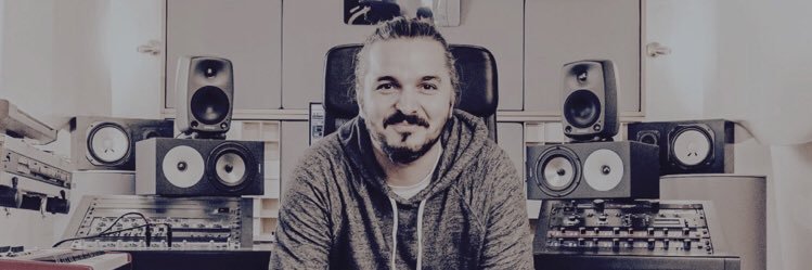 manuelnormal's profile banner image