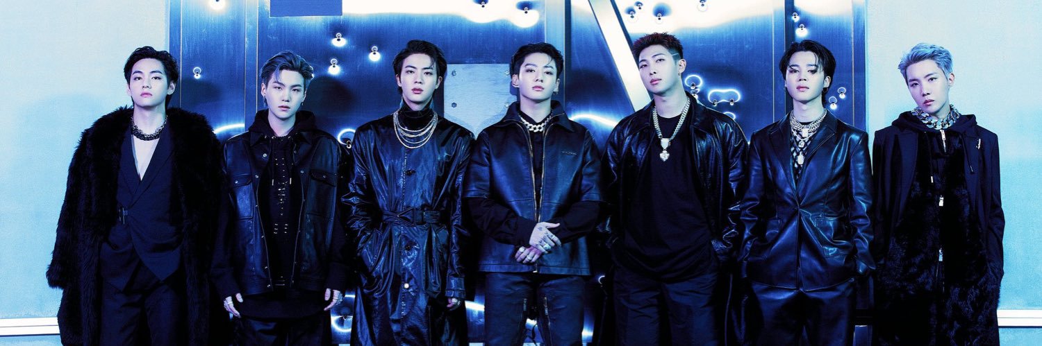 VikkiCx's profile banner image