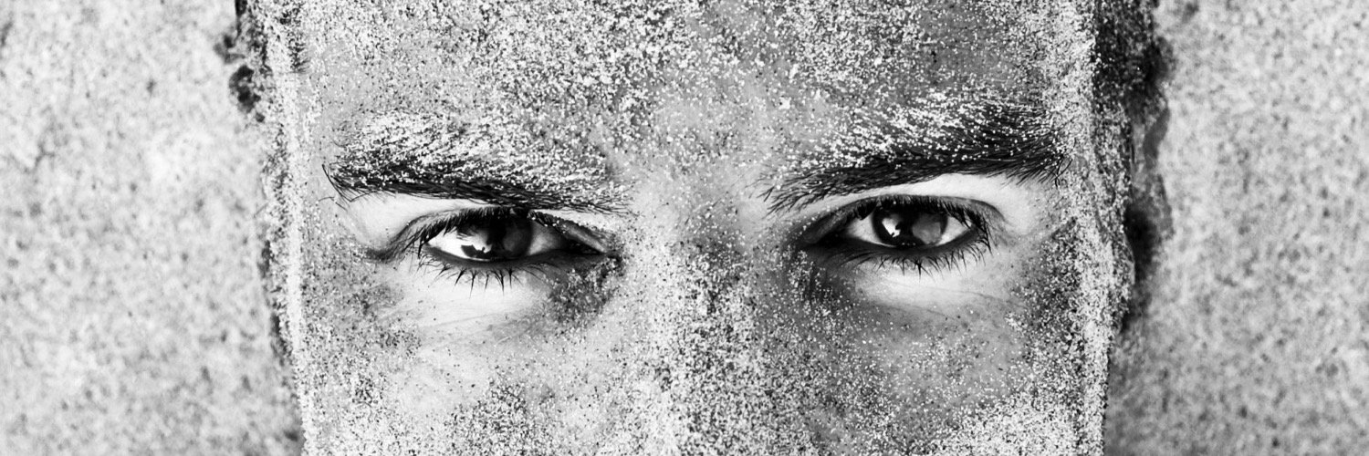 lu_ravin's profile banner image