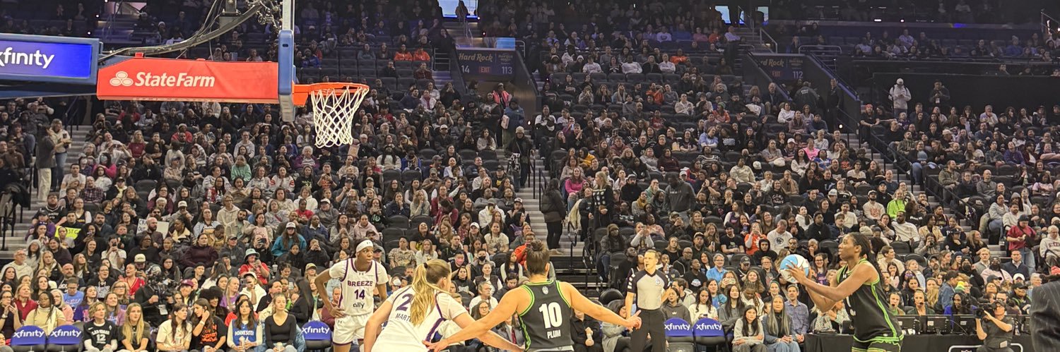 jadelovesbball's profile banner image