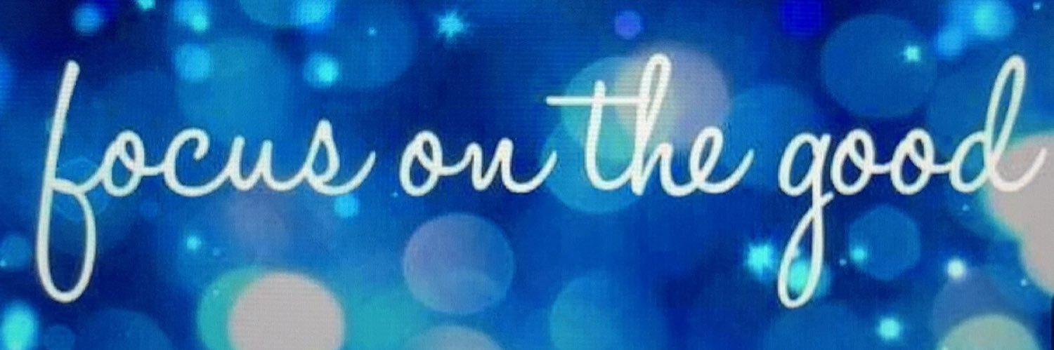 Julie 🇺🇸 banner