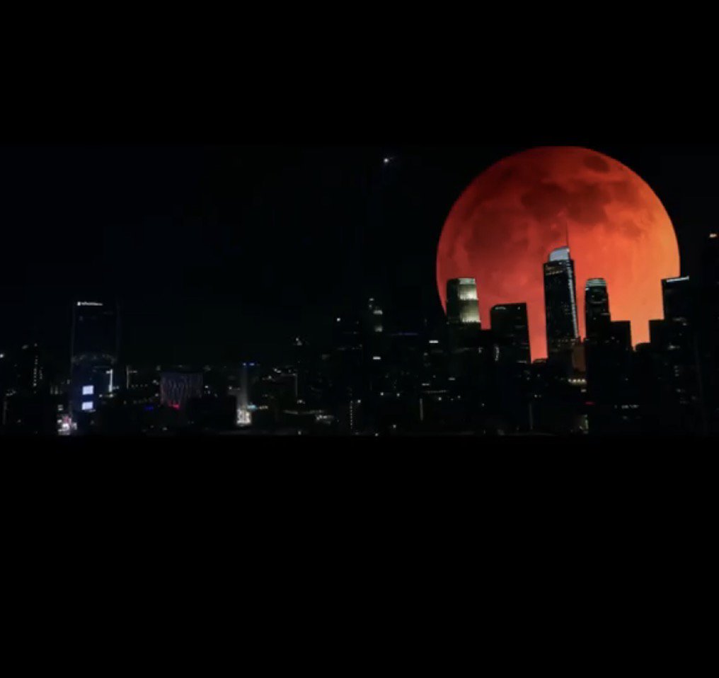 ᎻîŁŁîΞ ₮HΞ Ѧ$î@☥iC banner