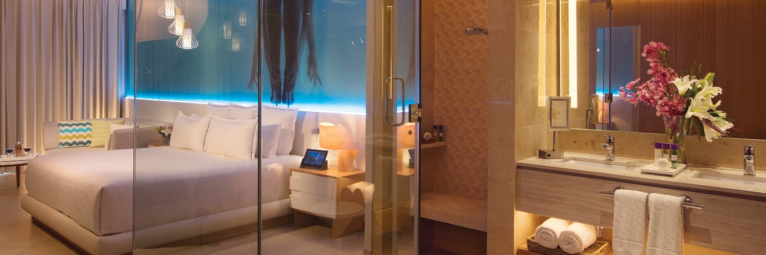 SunnyVacations's profile banner image