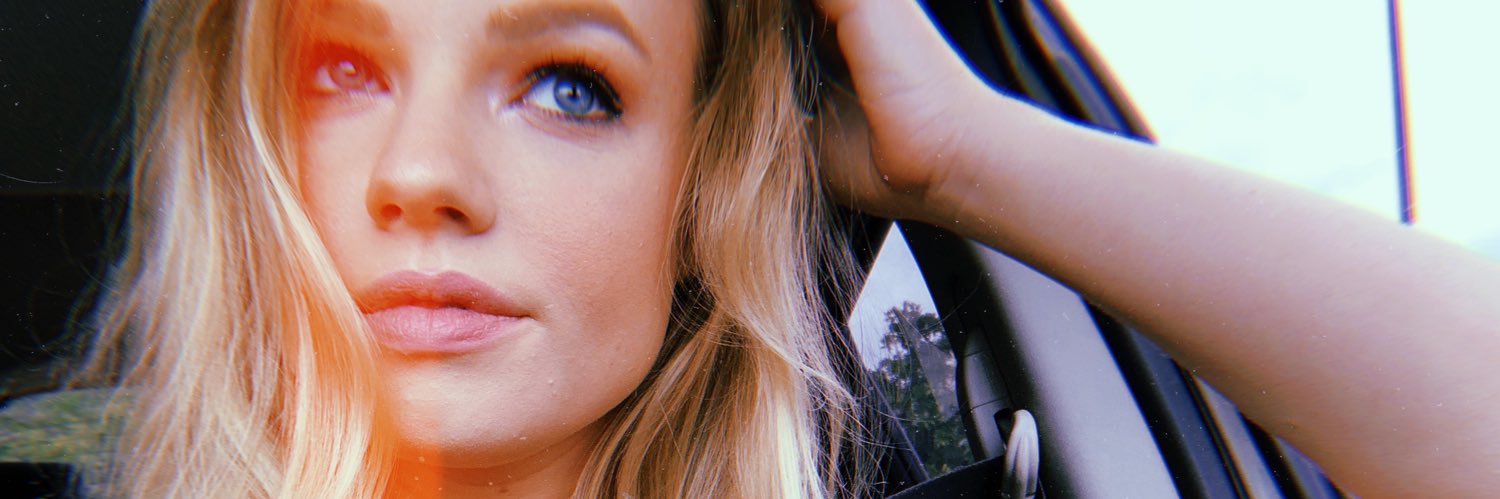 aubreyjl's profile banner image