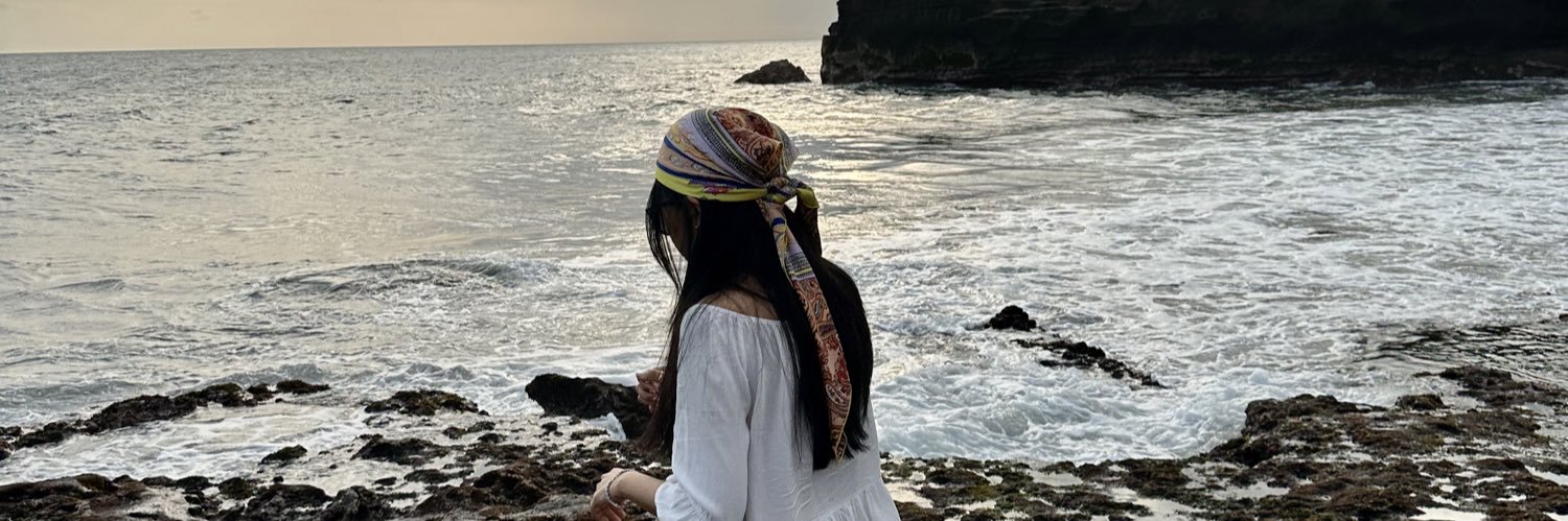 aynamango's profile banner image