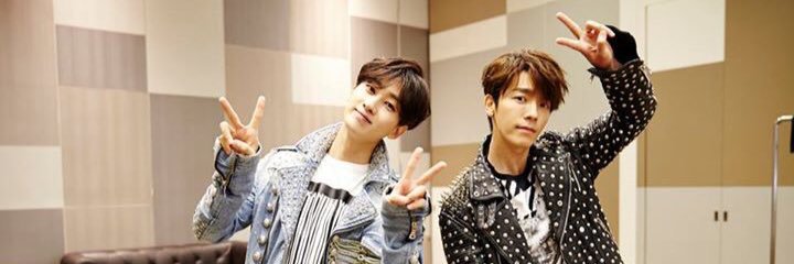 FThiromi's profile banner image