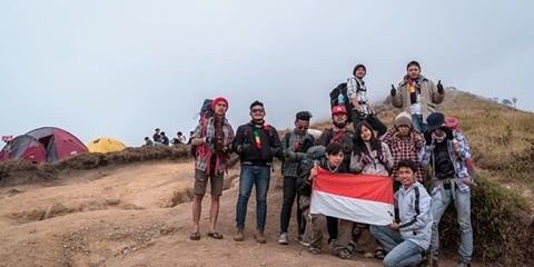 moeciienice's profile banner image