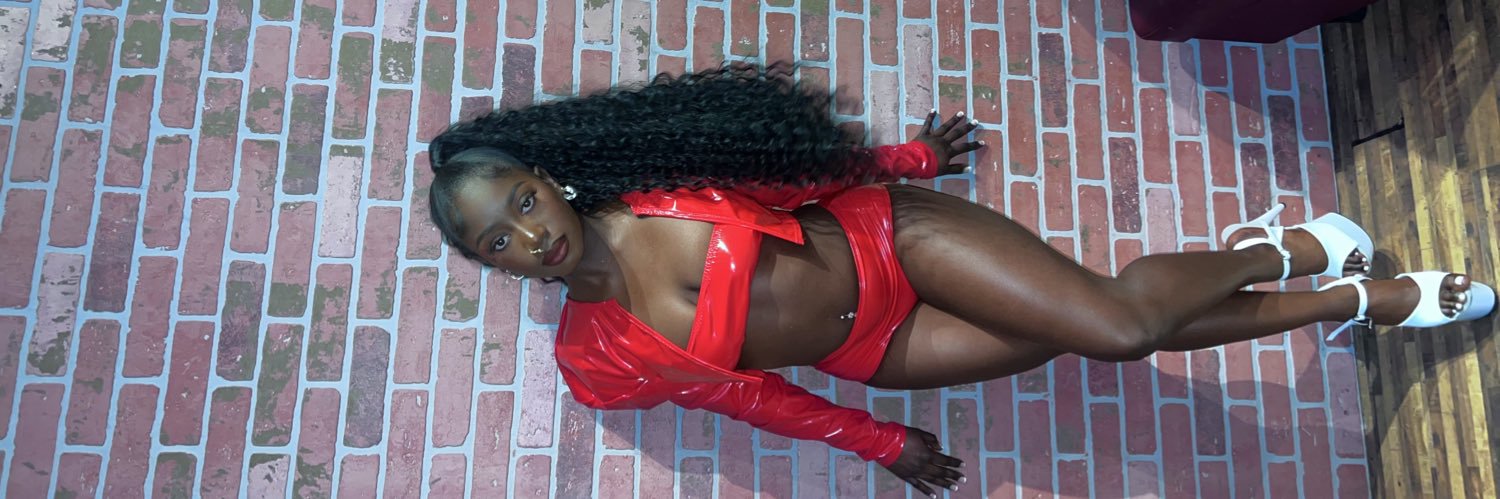 _QueenVenus's profile banner image