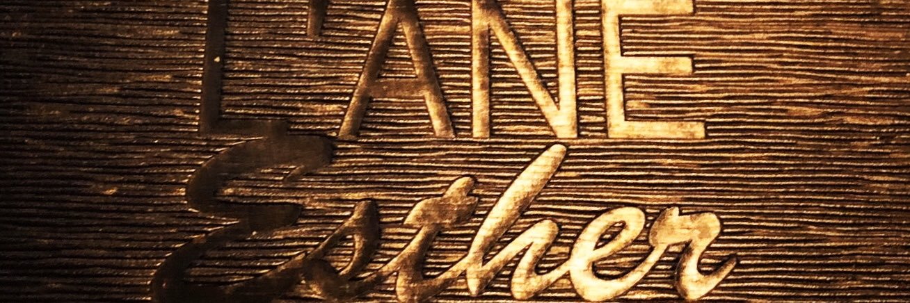 L_ANE_ESTHER's profile banner image
