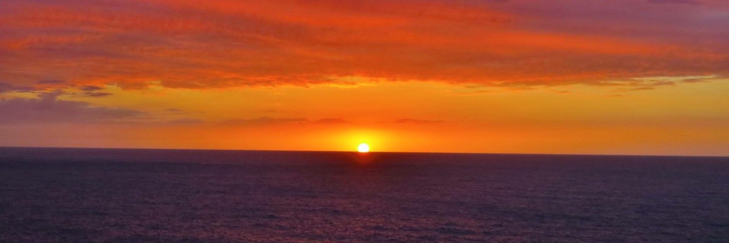 debsbluskyz's profile banner image