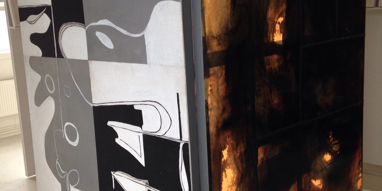 julia noble banner