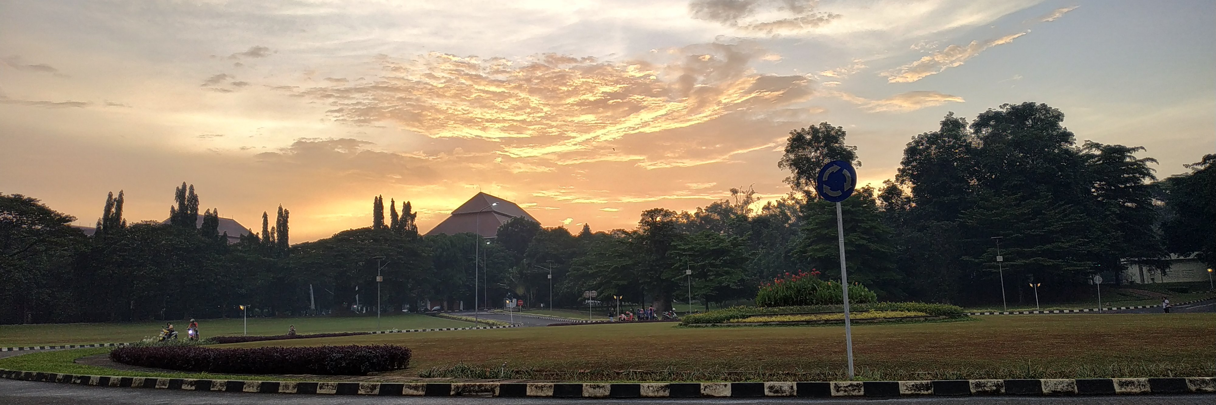 elingbayu's profile banner image