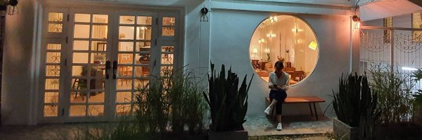 waroonkarn Profile Banner