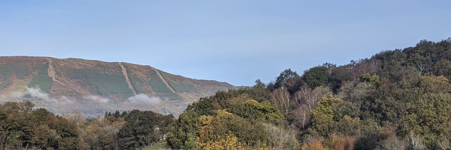 13Lorea's profile banner image