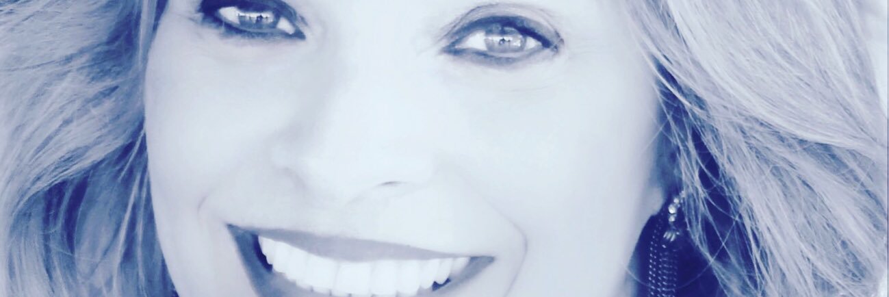 karolinevega's profile banner image